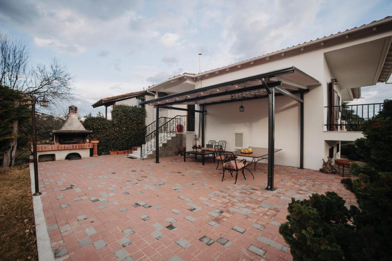 فيلا Mythic House ليبتوكاريا المظهر الخارجي الصورة